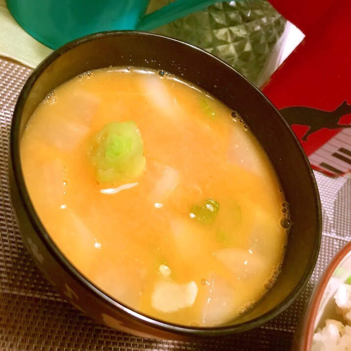 セロリと蕪のバターお味噌汁